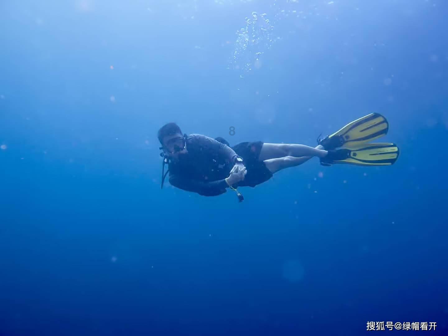塑胶篮球场每平方米造价