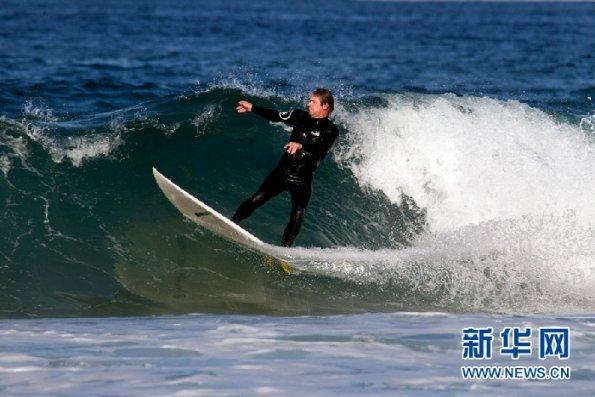 海岛冲浪