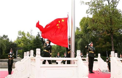 如何评价丁禹兮的长相？游戏画面