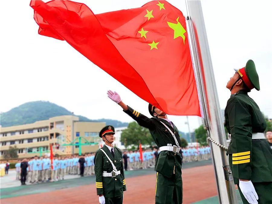 逃出重围第一章