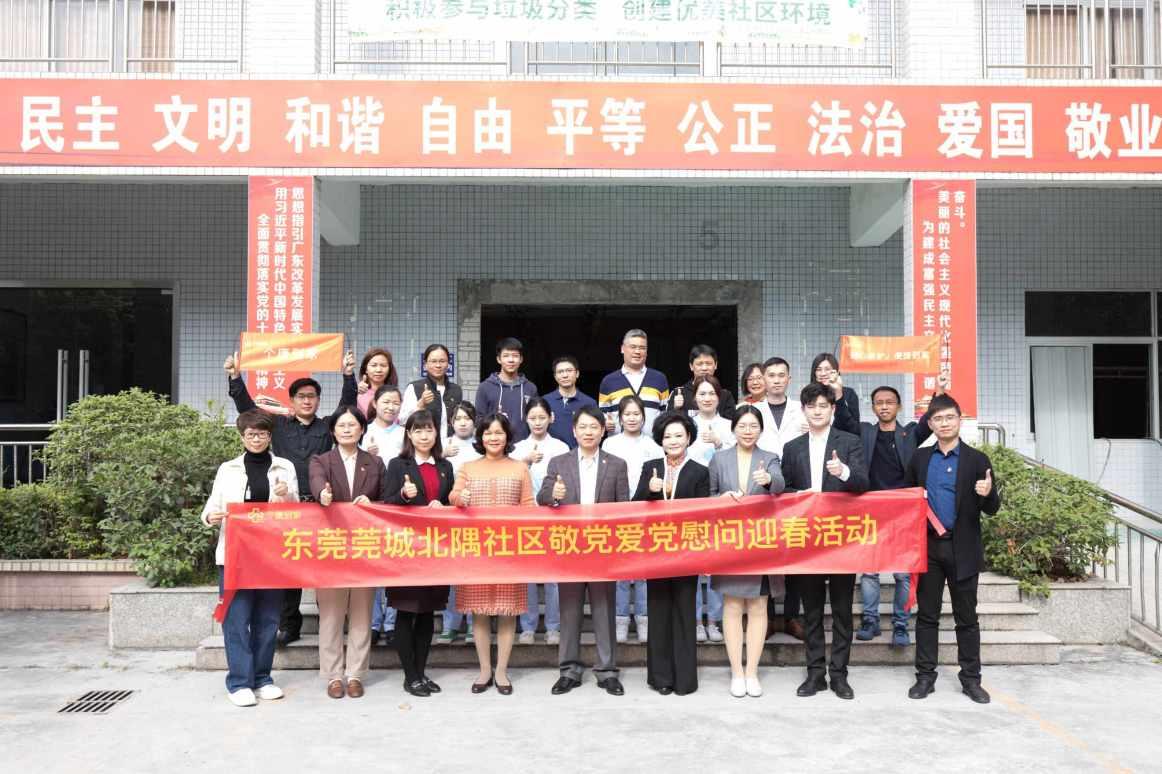 逃离诡异之林