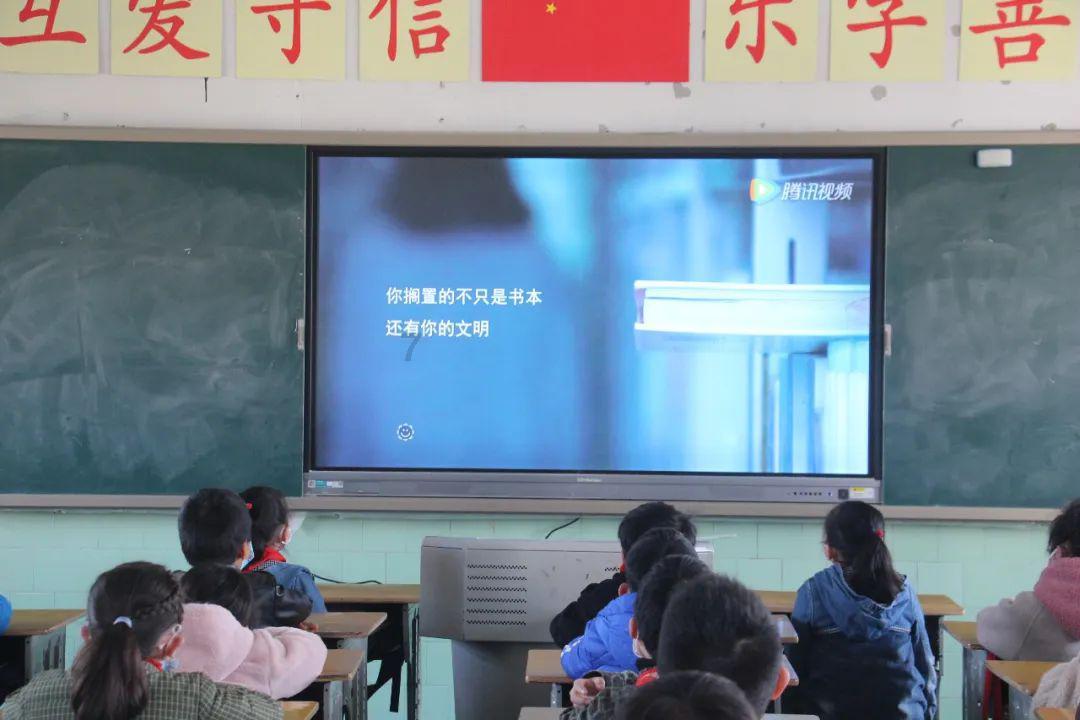 速滑开张！冬青奥会速度滑冰女子1500米刘昀琪摘银