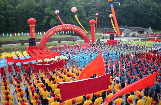 为什么有人讲是朱瞻基害了大明，他究竟做了什么，埋下了明朝灭亡的隐患？