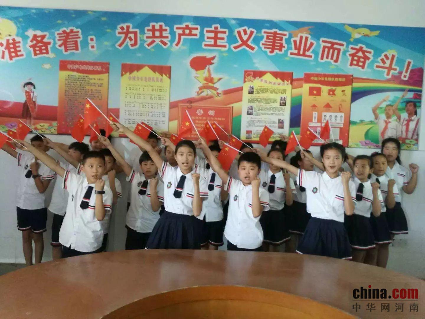 小萝莉泰国度假