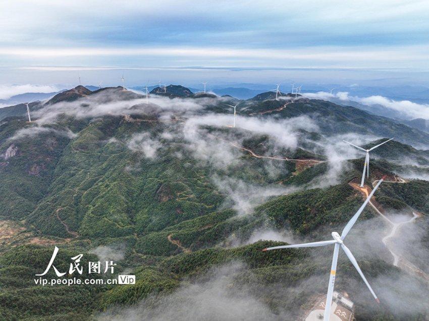 半场战报|山东男篮65:57广州龙狮，全队已有3人得分上双