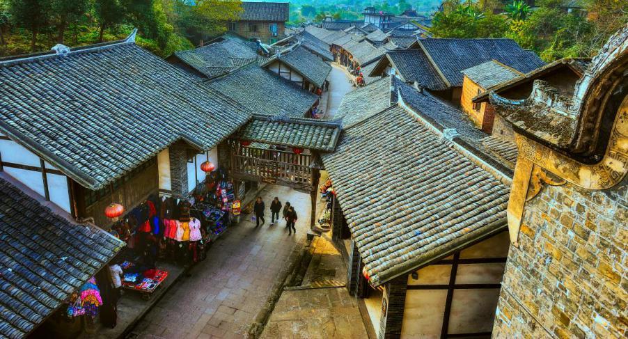 余秀华谈前夫:在他那,我的生命只值800元,还不如一头猪