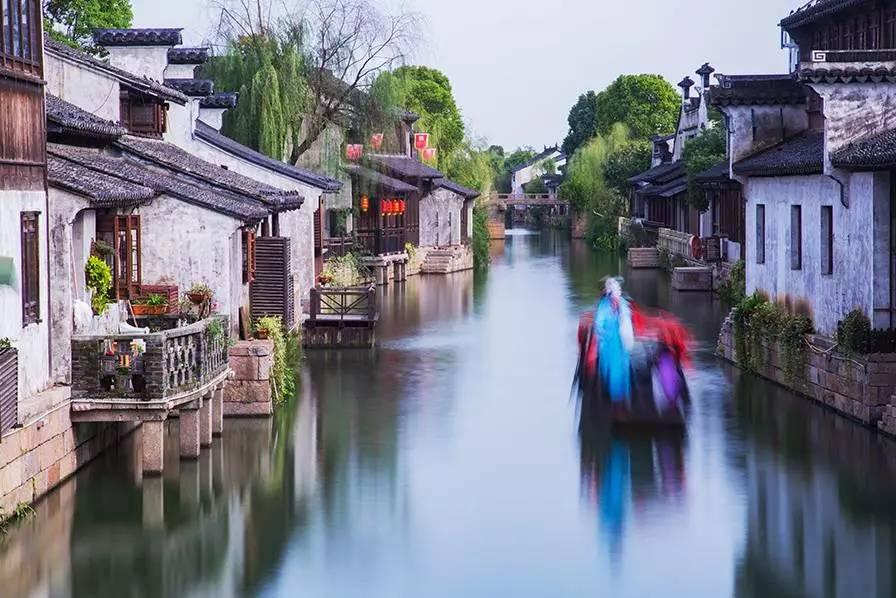 小镇惊魂