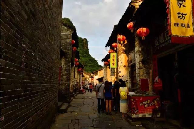 受邀出席
